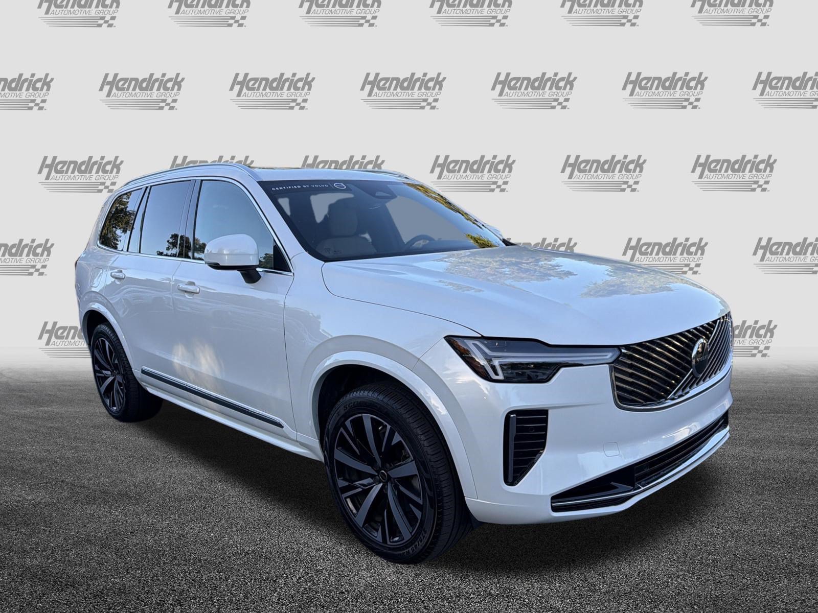 Certified 2025 Volvo XC90 B5 Core AWD/4WD image 2