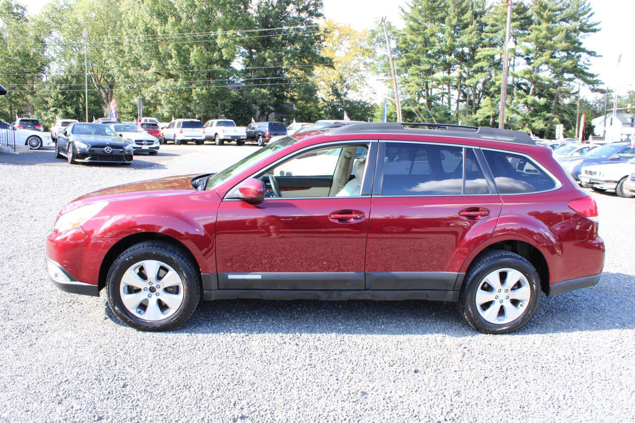 Used 2011 Subaru Outback 3.6R Limited w/ PWR Moonroof Pkg image 10