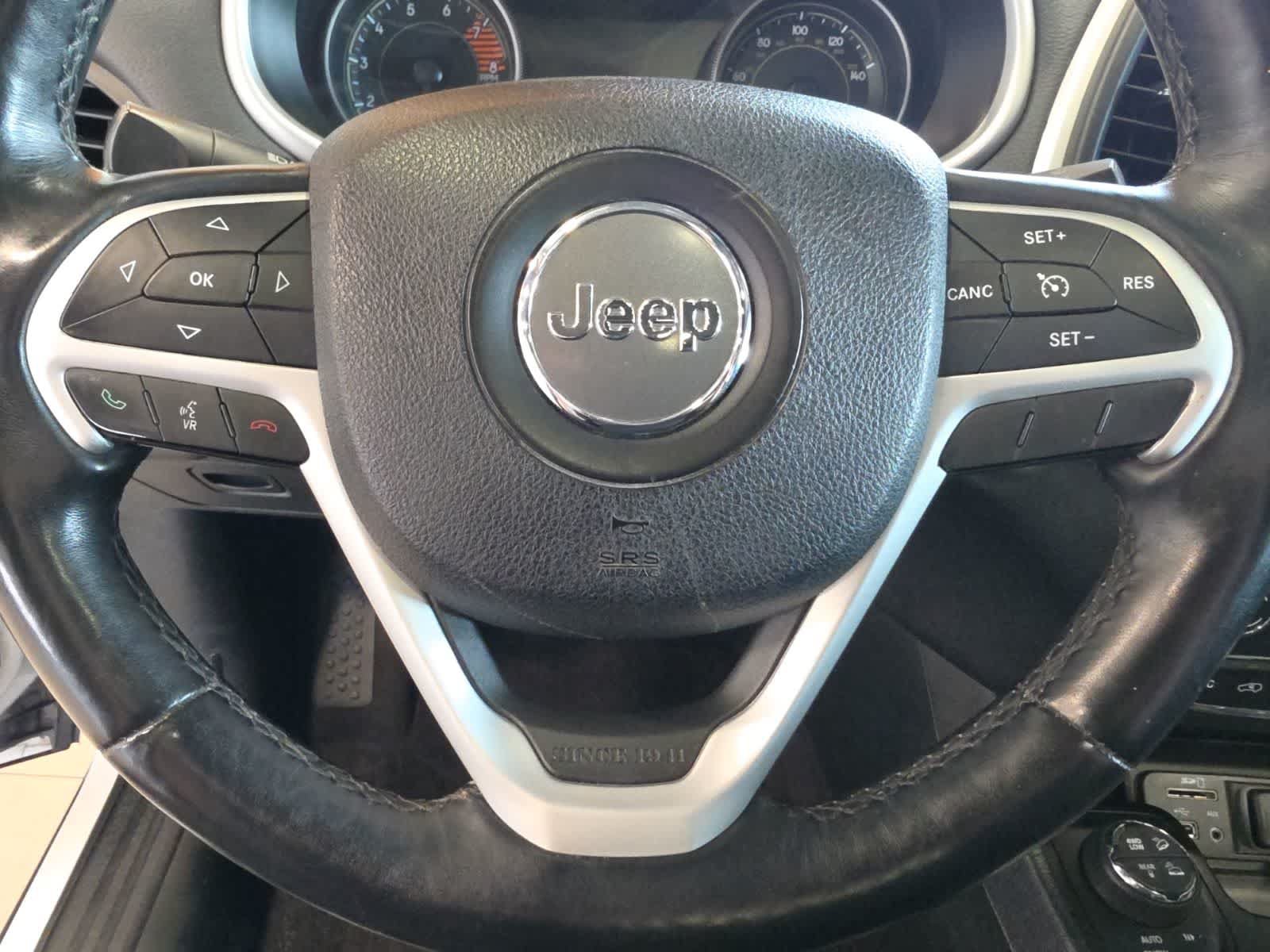 Used 2016 Jeep Cherokee Trailhawk w/ Cold Weather Group AWD/4WD image 20