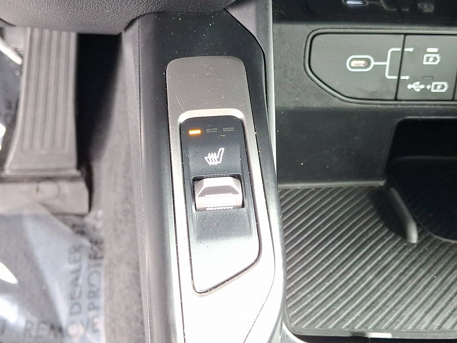 Certified 2024 Kia Sorento S AWD/4WD image 23