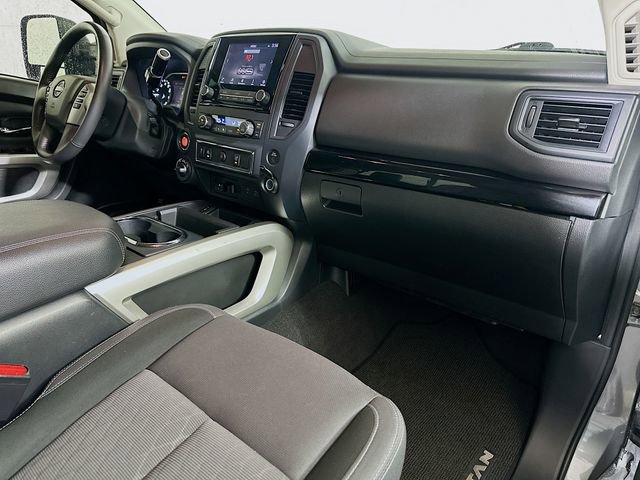 Used 2024 Nissan Titan SV w/ SV Convenience Package image 26