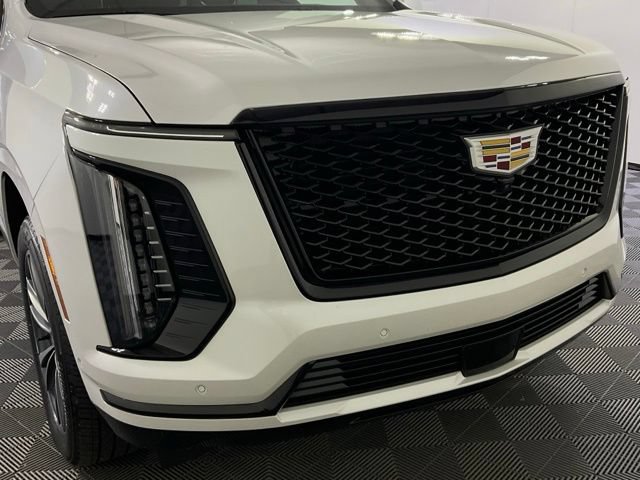 Used 2025 Cadillac Escalade Sport AWD/4WD image 8