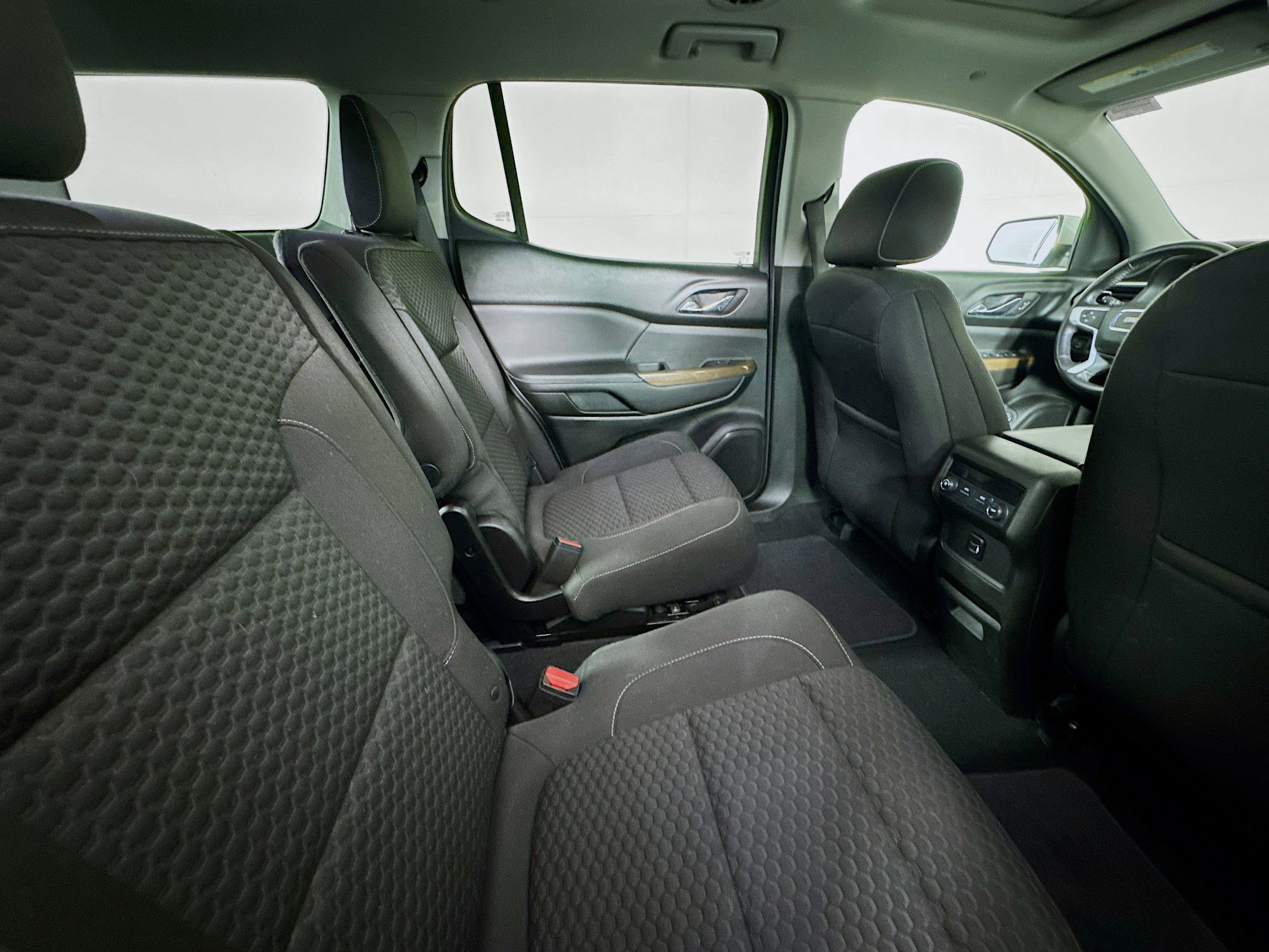 Used 2018 GMC Acadia SLE FWD image 26