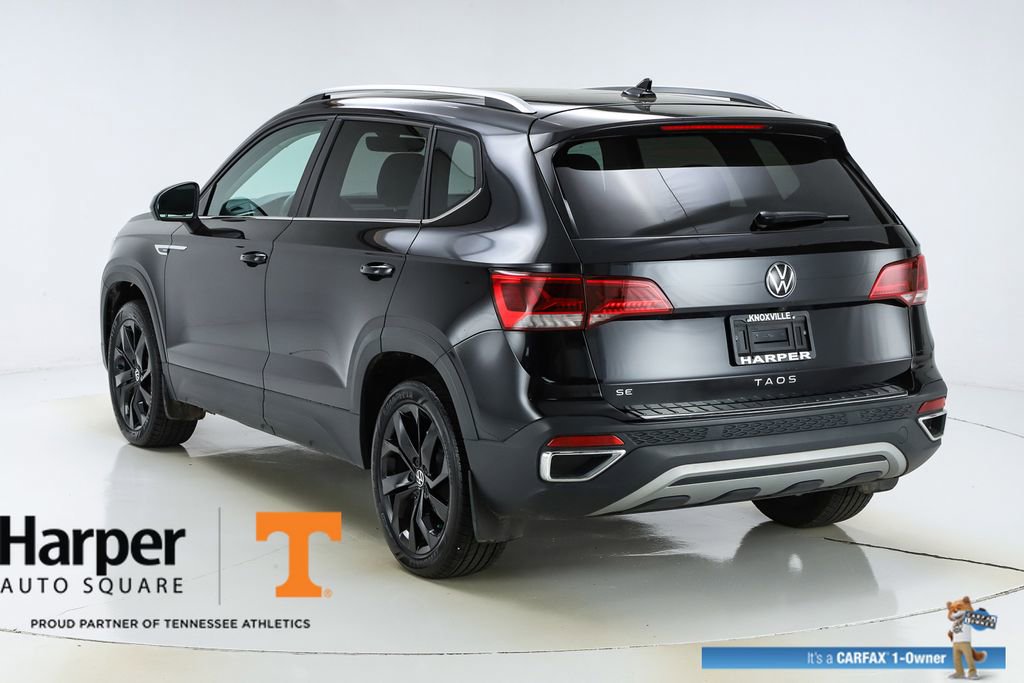 Used 2023 Volkswagen Taos SE w/ Panoramic Sunroof Package image 44