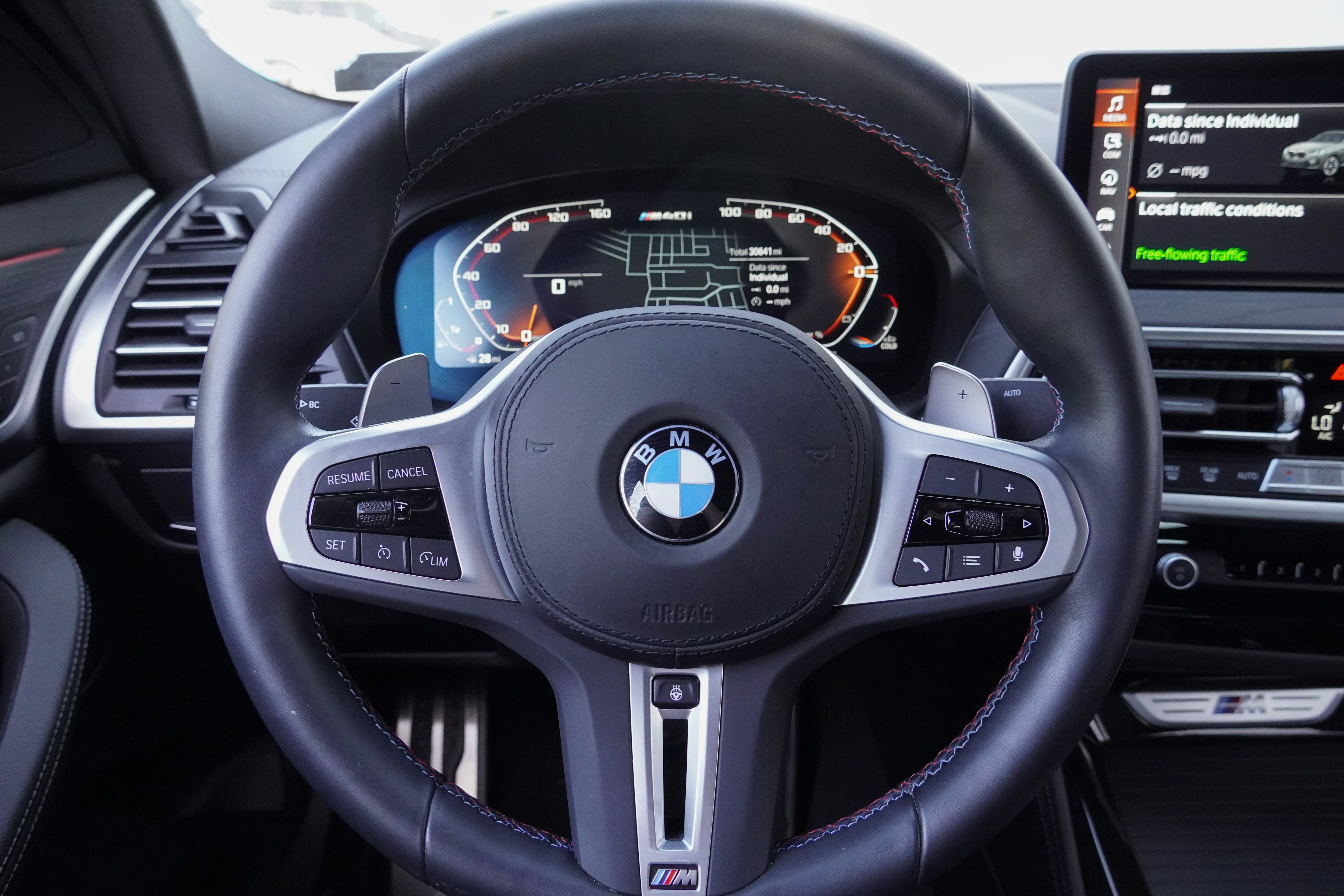 Certified 2025 BMW X4 M40i w/ Premium Package AWD/4WD image 17