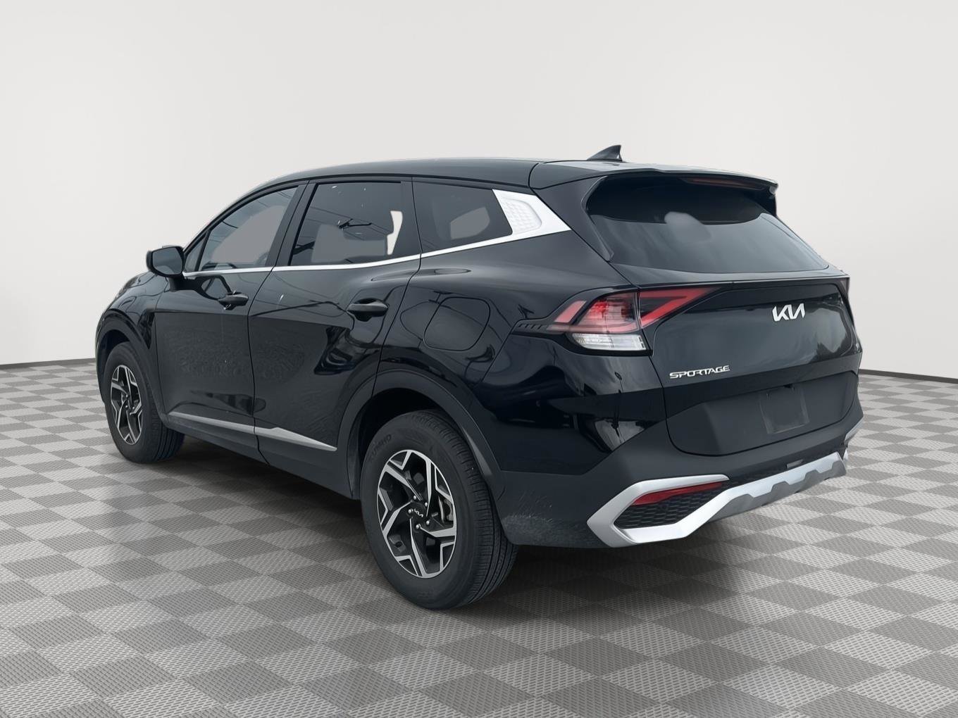 Used 2025 Kia Sportage LX AWD/4WD image 6