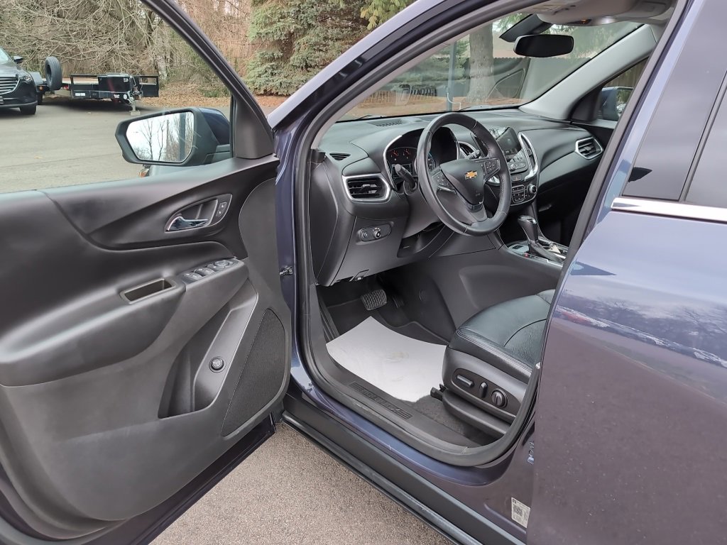 Used 2018 Chevrolet Equinox LT w/ Sun & Infotainment Package image 13