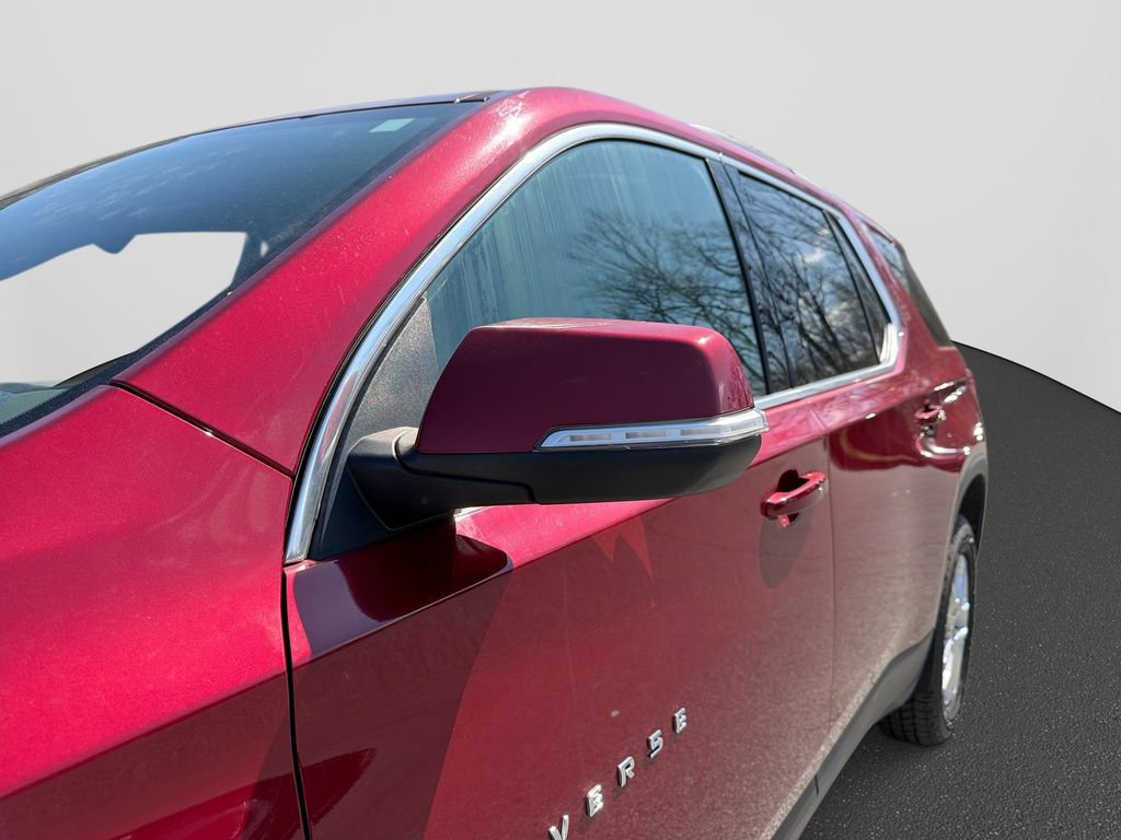 Used 2021 Chevrolet Traverse LT image 11