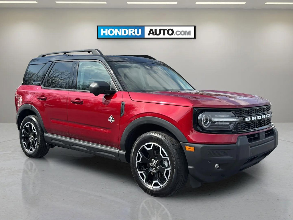 Used 2025 Ford Bronco Sport Outer Banks w/ Outer Banks Tech Package+ AWD/4WD image 2