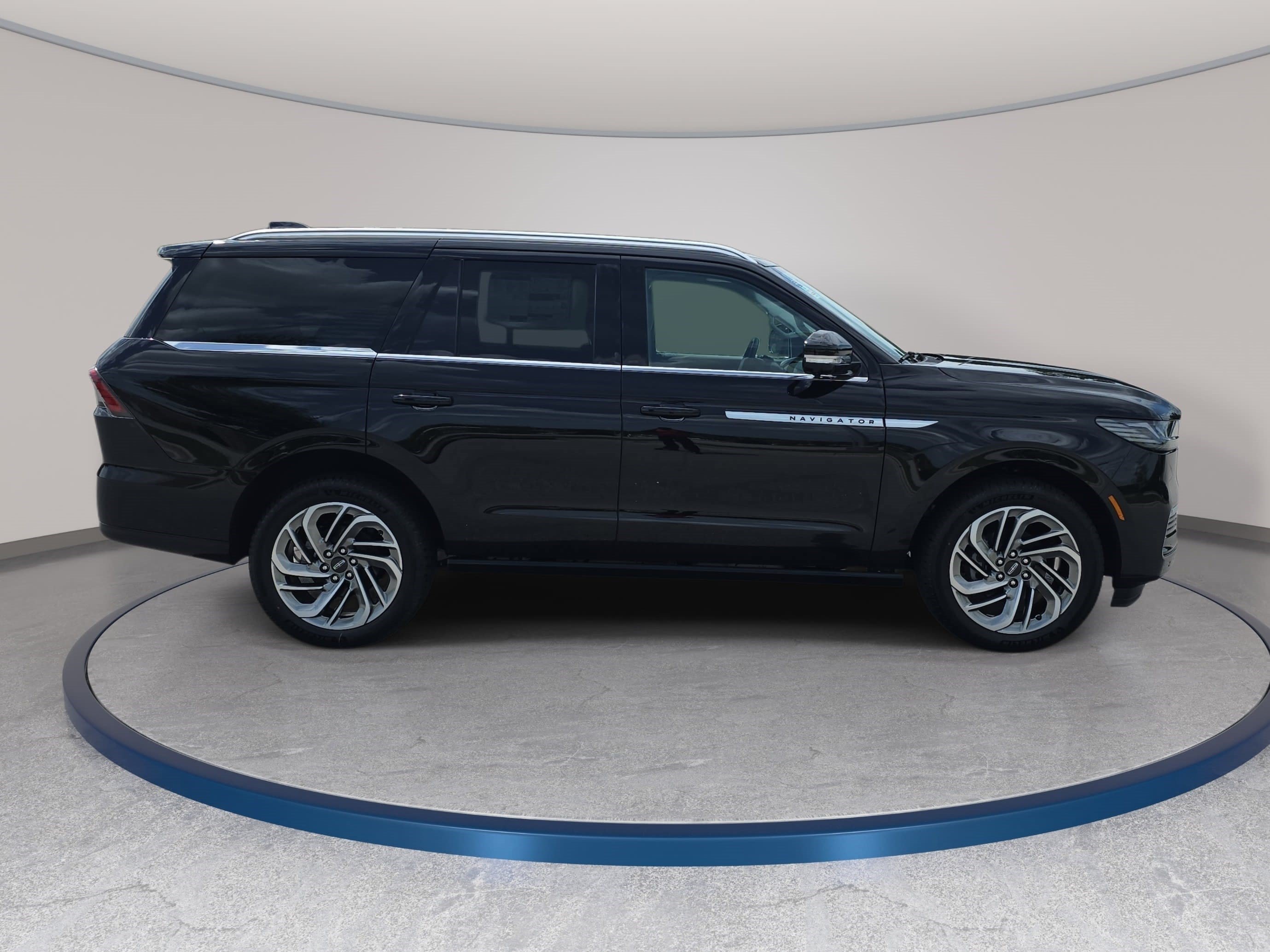 New 2027 Lincoln Navigator Reserve AWD/4WD image 4