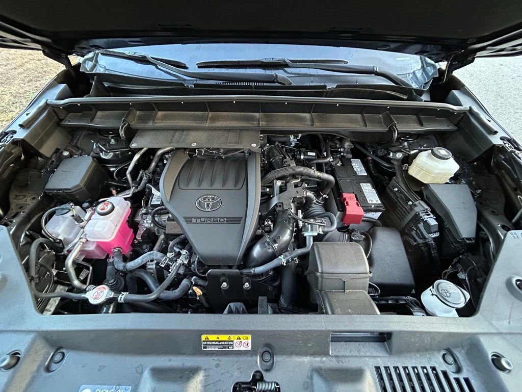 Certified 2025 Toyota Highlander Limited image 11