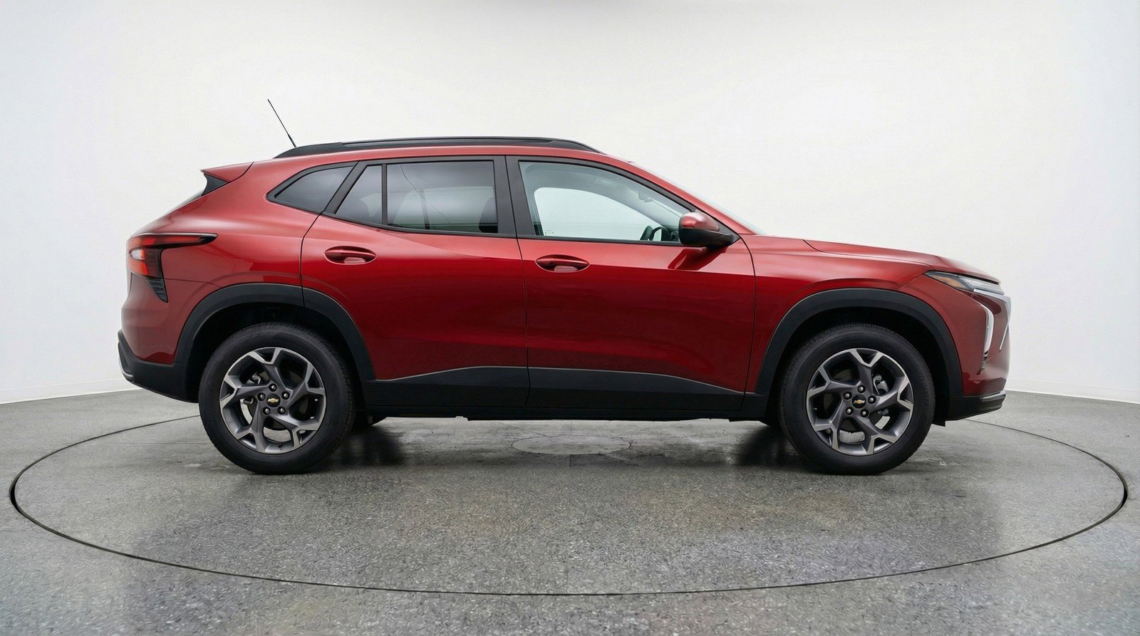 Used 2025 Chevrolet Trax LT image 11