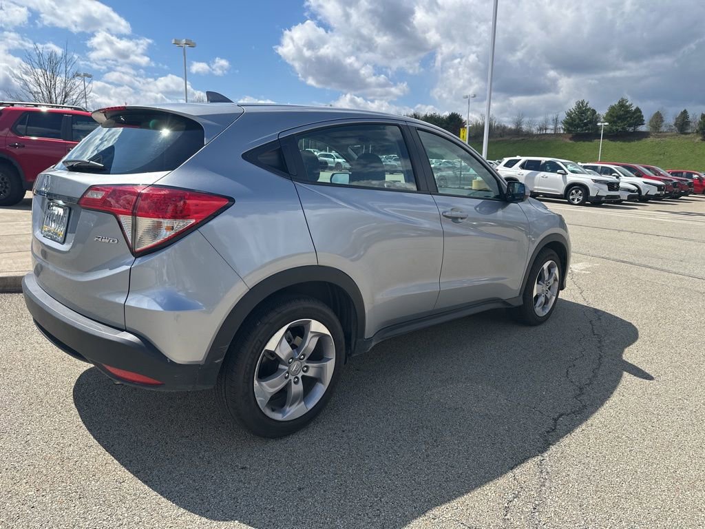Used 2022 Honda HR-V LX image 3