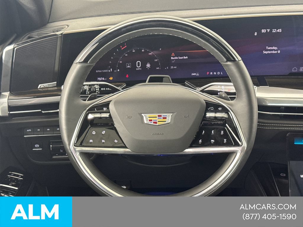Used 2025 Cadillac Escalade Premium Luxury AWD/4WD image 28
