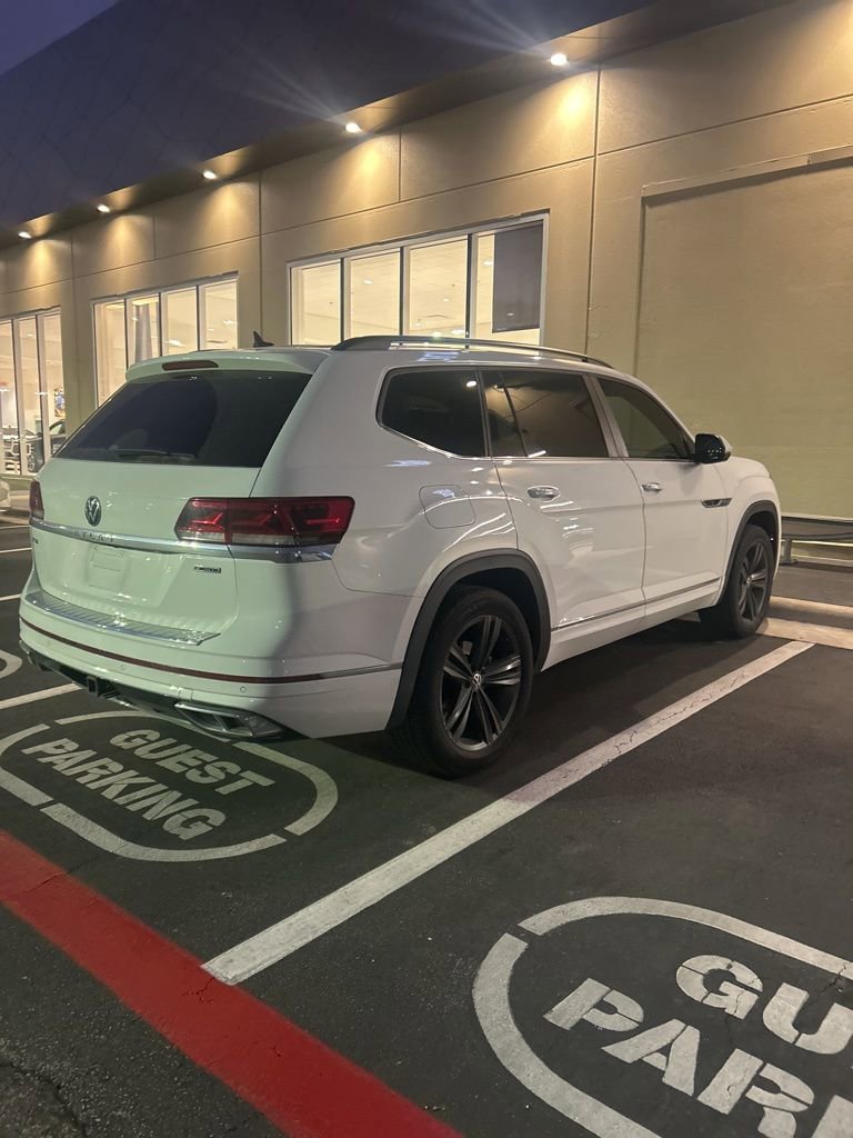 Used 2021 Volkswagen Atlas SE w/ Towing Package image 9