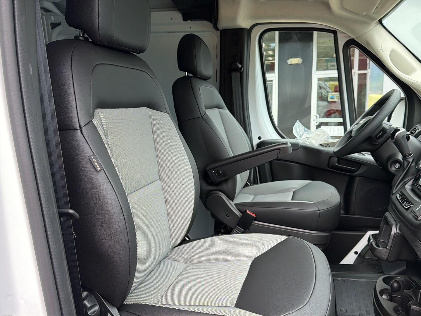 New 2026 RAM ProMaster 1500 w/ Convenience Group FWD image 4
