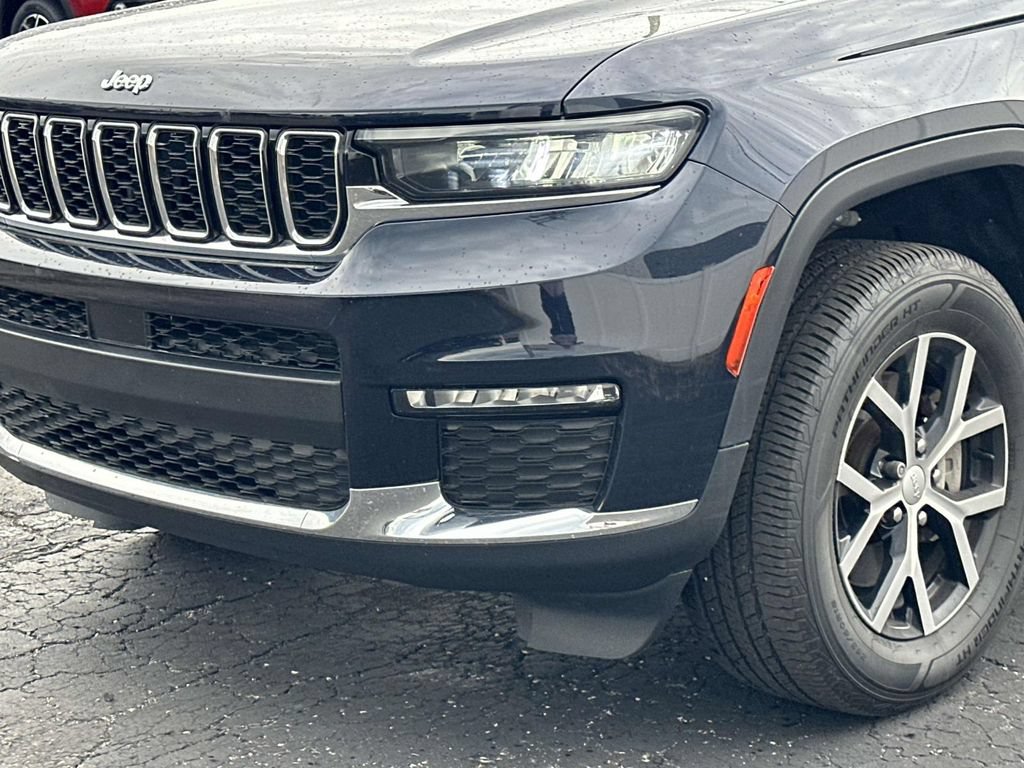 Used 2023 Jeep Grand Cherokee L Limited AWD/4WD image 8