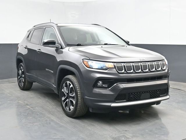 Used 2022 Jeep Compass Limited image 2