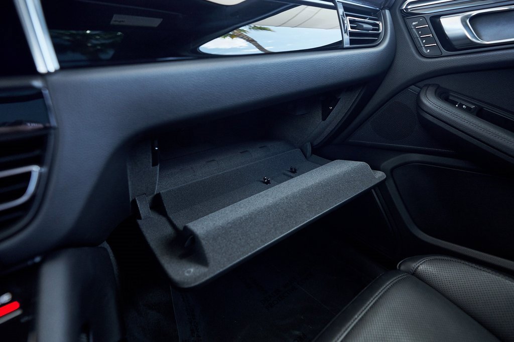 Used 2024 Porsche Macan image 60