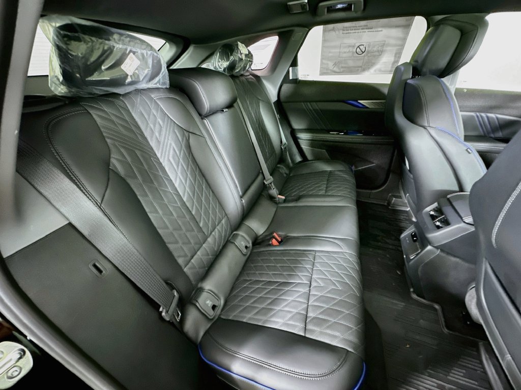 New 2026 Cadillac Optiq V w/ LPO, Floor Liner Package AWD/4WD image 35