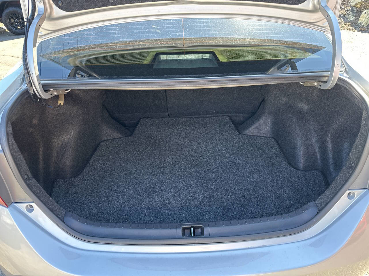 Used 2019 Toyota Corolla XLE image 5