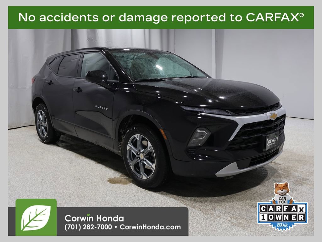 Used 2025 Chevrolet Blazer LT image 1