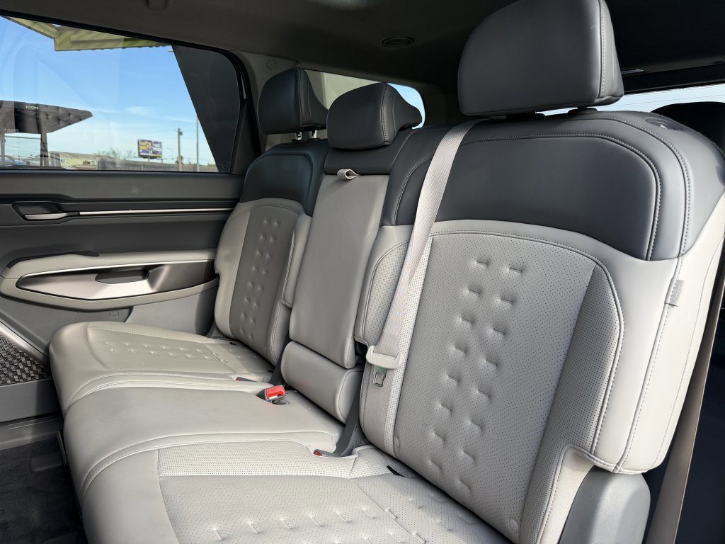 Used 2025 Kia EV9 Wind image 33