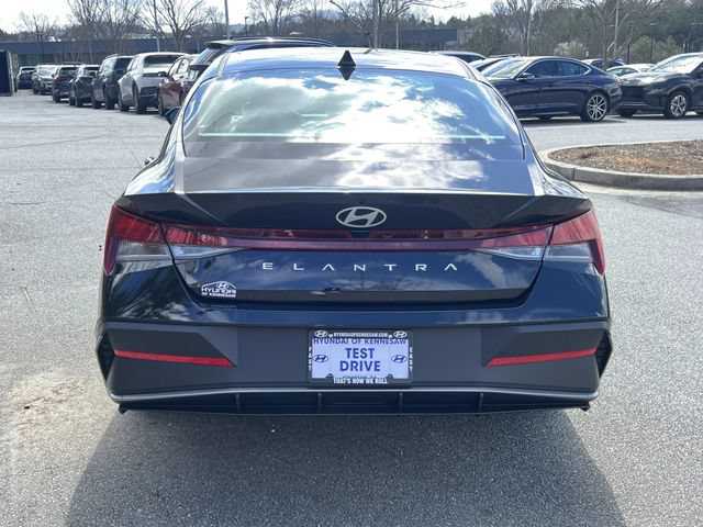 New 2026 Hyundai Elantra SE FWD image 6