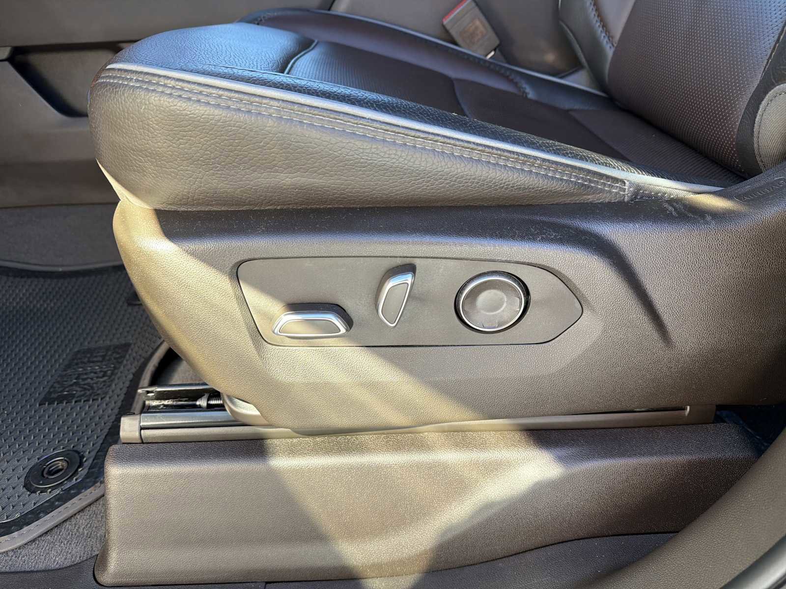 Used 2024 GMC Sierra 1500 Denali w/ Denali Reserve Package image 23