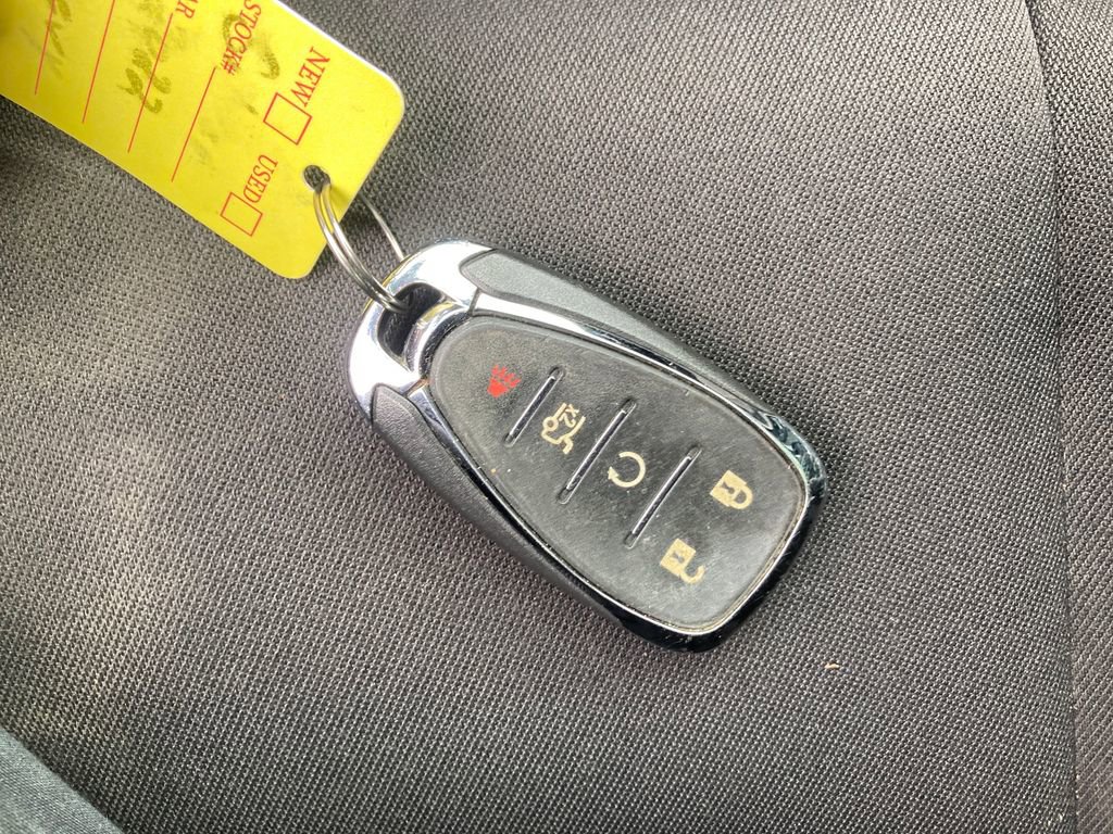 Used 2022 Chevrolet Malibu LT image 33