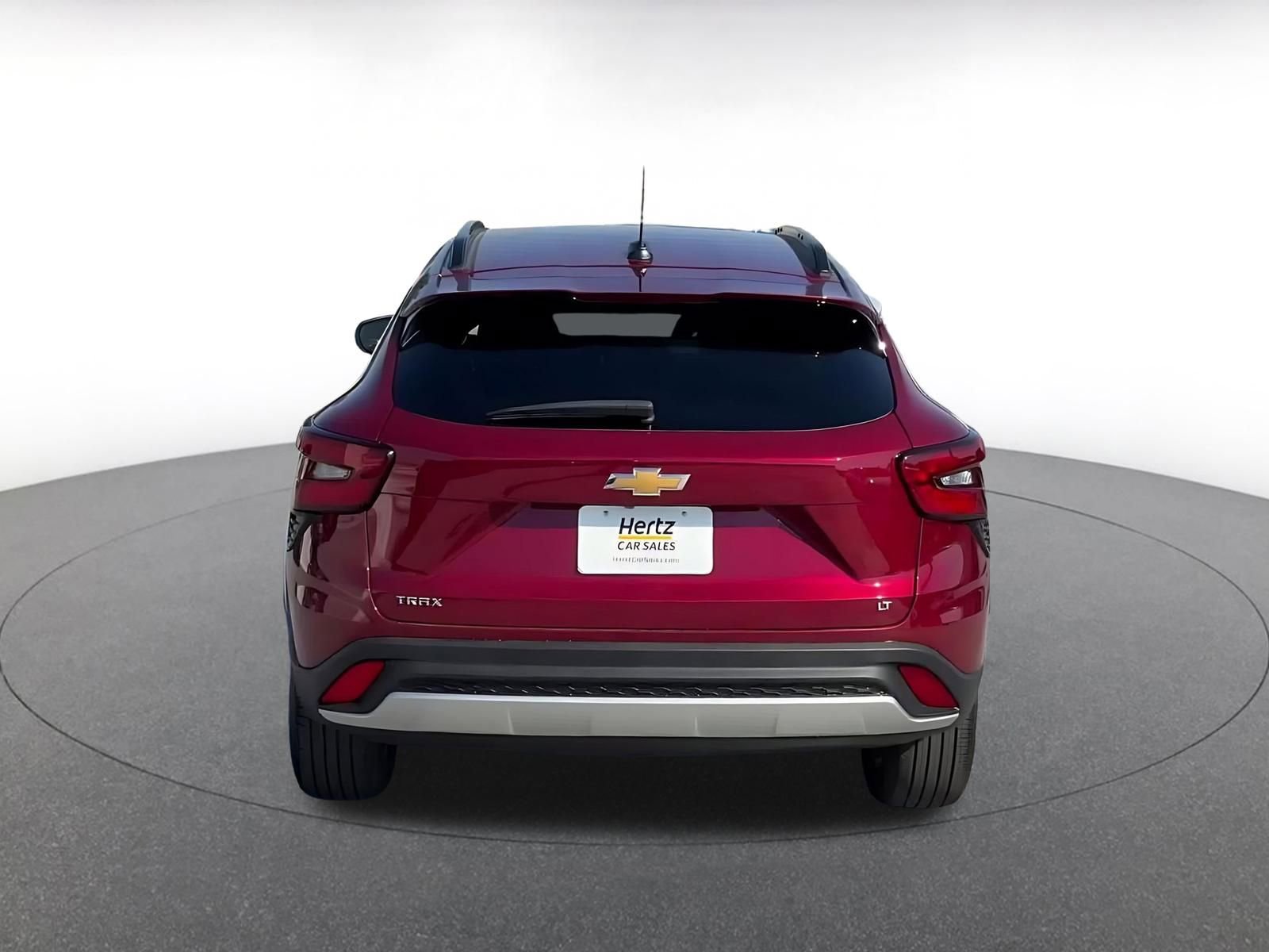 Used 2025 Chevrolet Trax LT w/ LT Convenience Package image 12