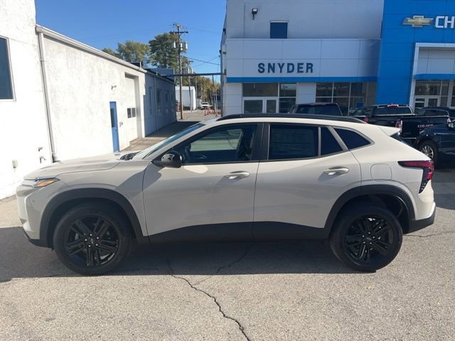 New 2026 Chevrolet Trax ACTIV w/ Driver Confidence Package image 2