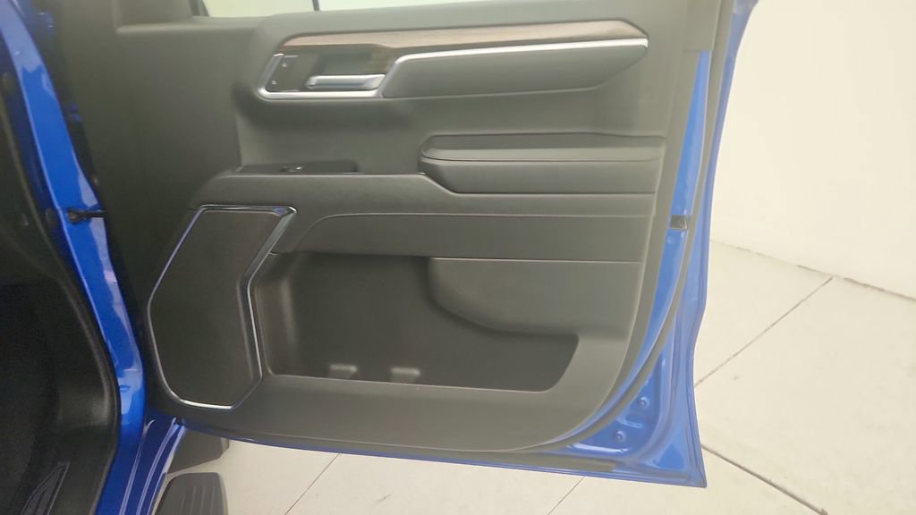 Used 2023 GMC Sierra 1500 Elevation w/ LPO, Elevation Black Package RWD image 32
