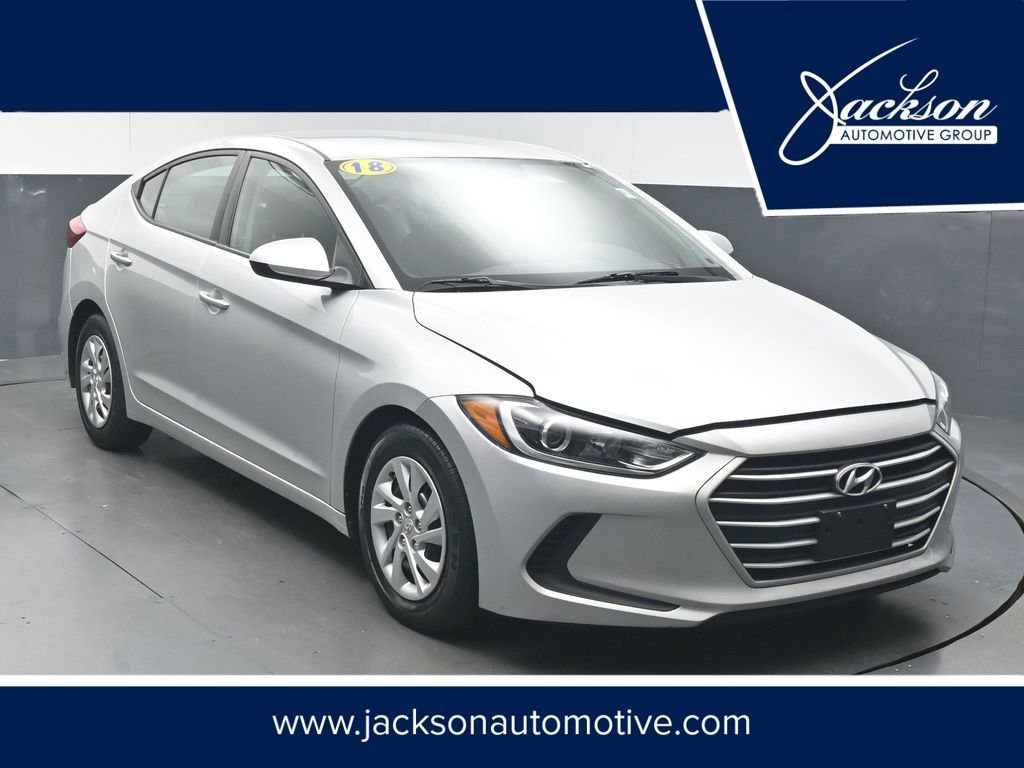 Used 2018 Hyundai Elantra SE w/ Cargo Package image 1