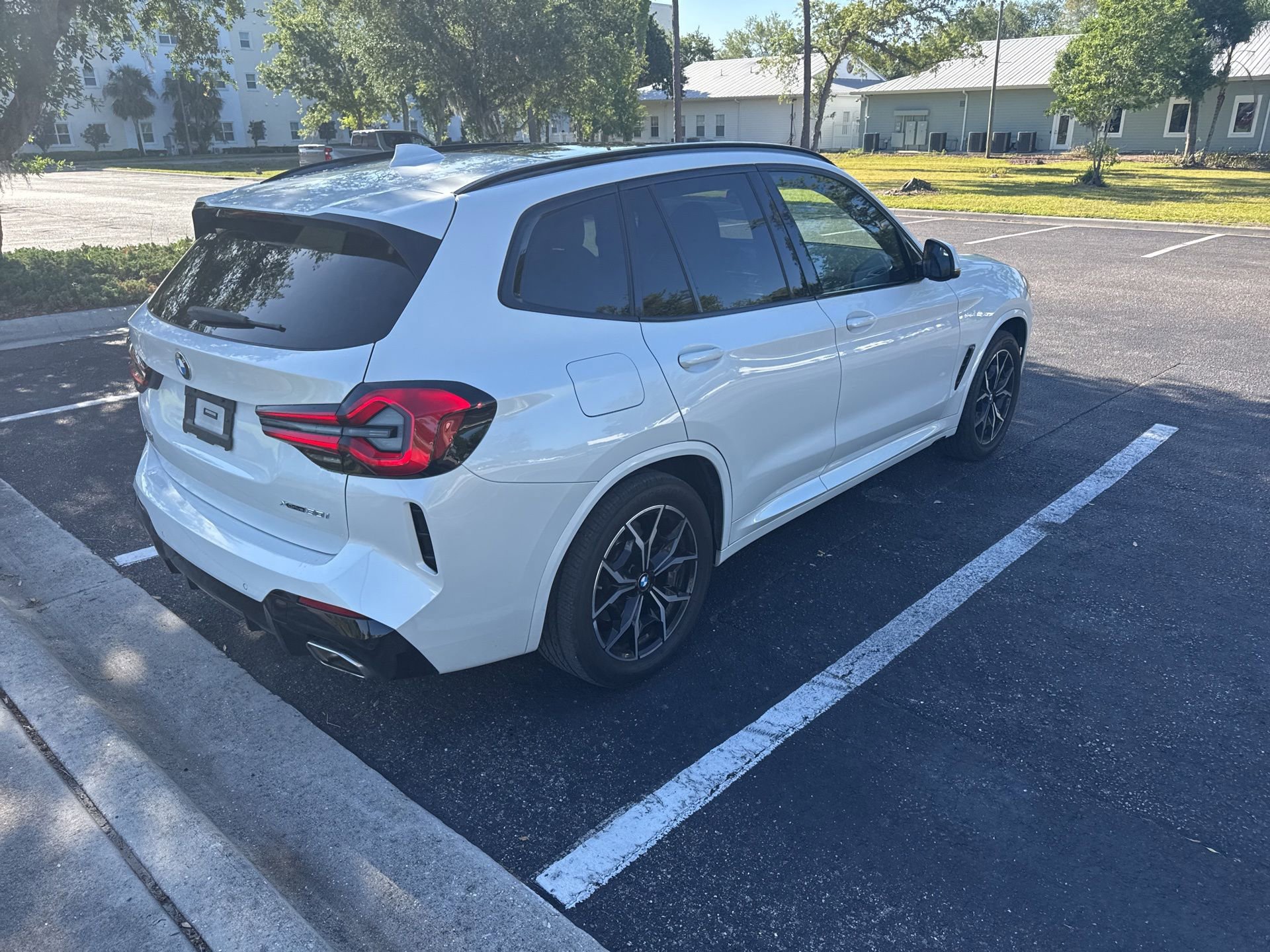 Used 2022 BMW X3 xDrive30i w/ M Sport Package 2 image 6