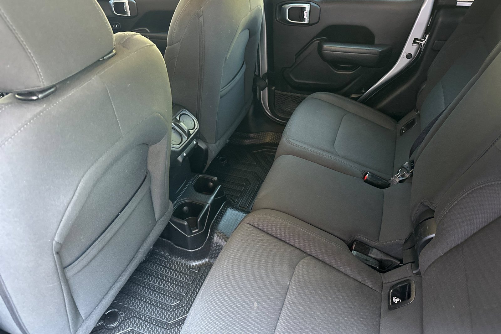 Used 2023 Jeep Gladiator Sport AWD/4WD image 12