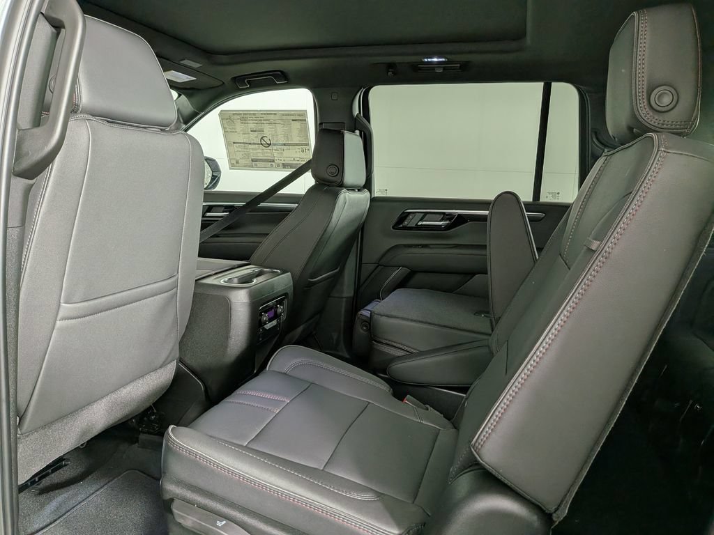 New 2026 Chevrolet Suburban RST w/ RST Capability Package AWD/4WD image 30