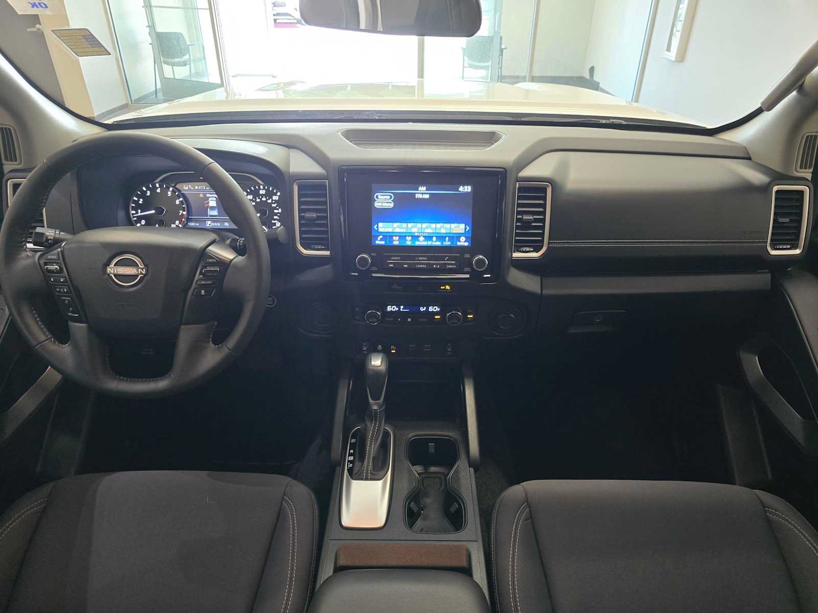Used 2024 Nissan Frontier SV w/ SV Convenience Package RWD image 10