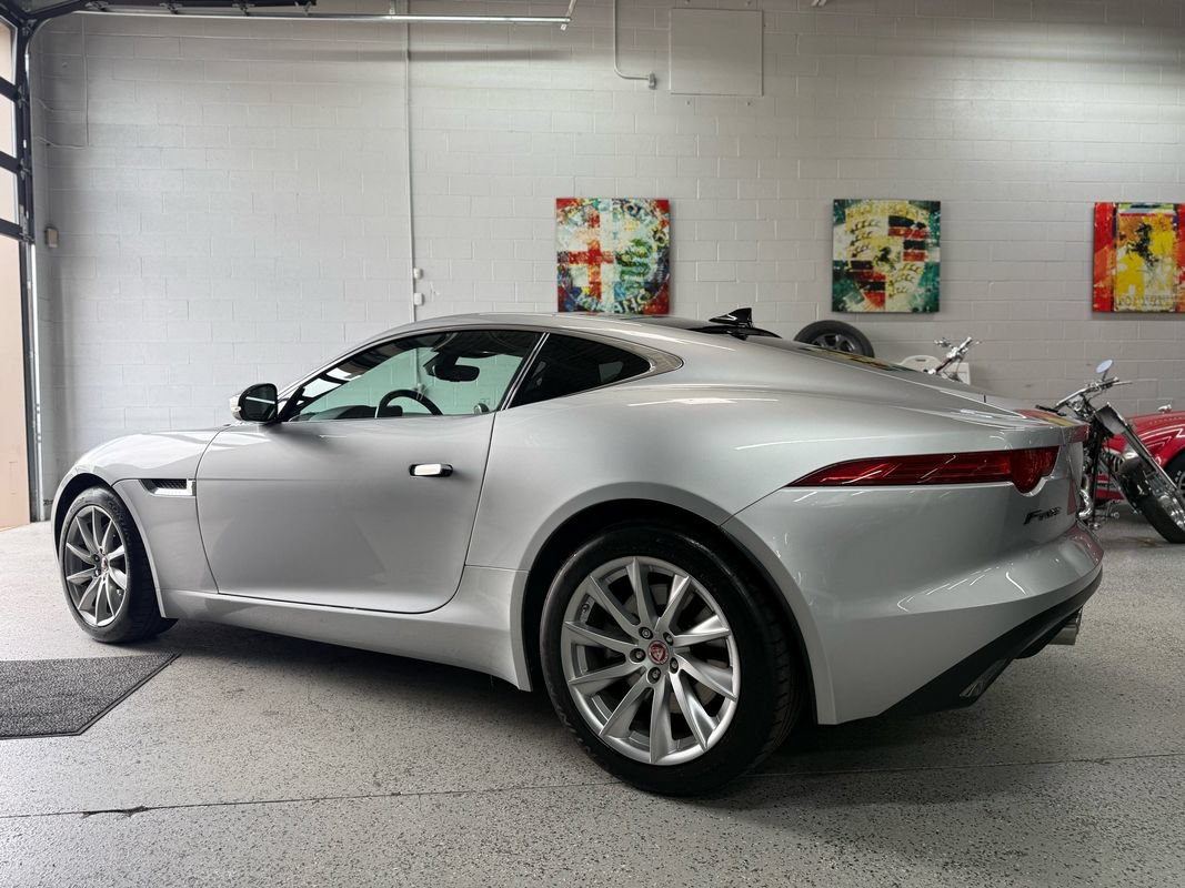 Used 2015 Jaguar F-TYPE Coupe RWD image 3