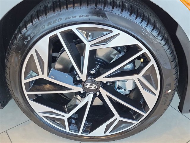 Certified 2025 Hyundai Ioniq 6 SEL image 26