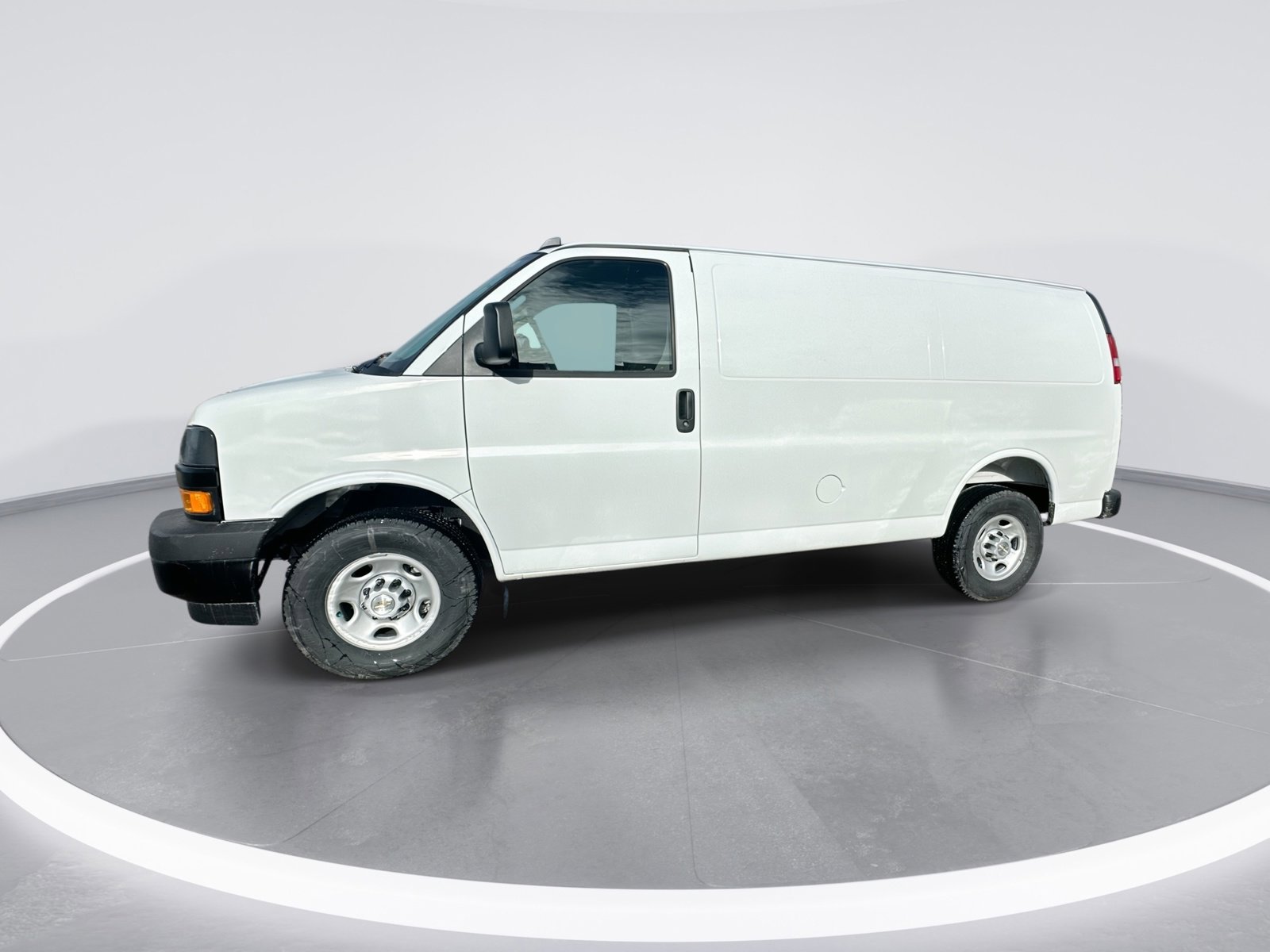 New 2025 Chevrolet Express 2500 image 5