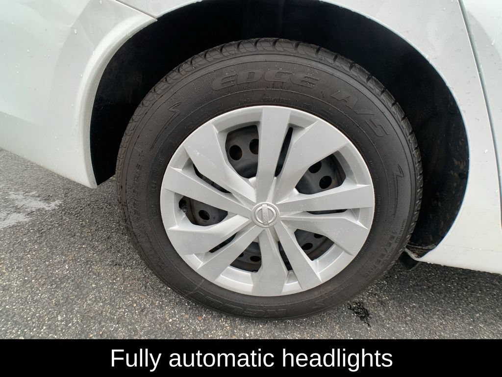 Used 2025 Nissan Versa S FWD image 32