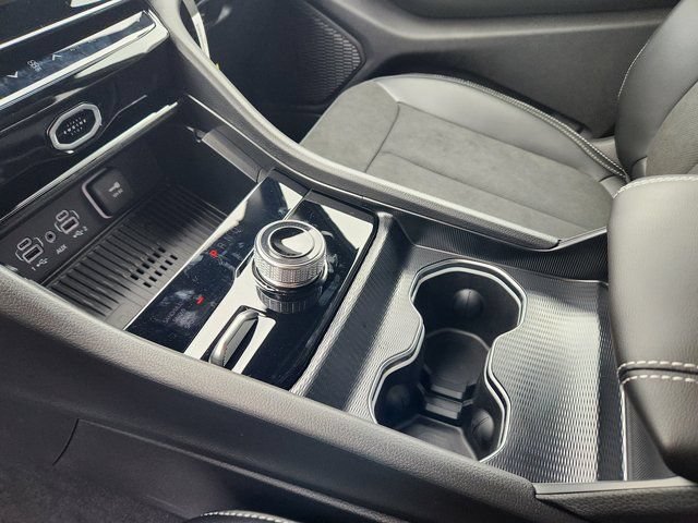 New 2026 Jeep Grand Cherokee Altitude AWD/4WD image 17
