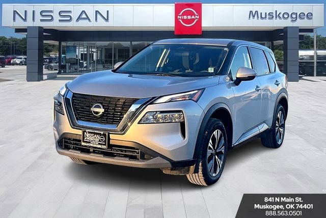 Used 2022 Nissan Rogue SV image 3