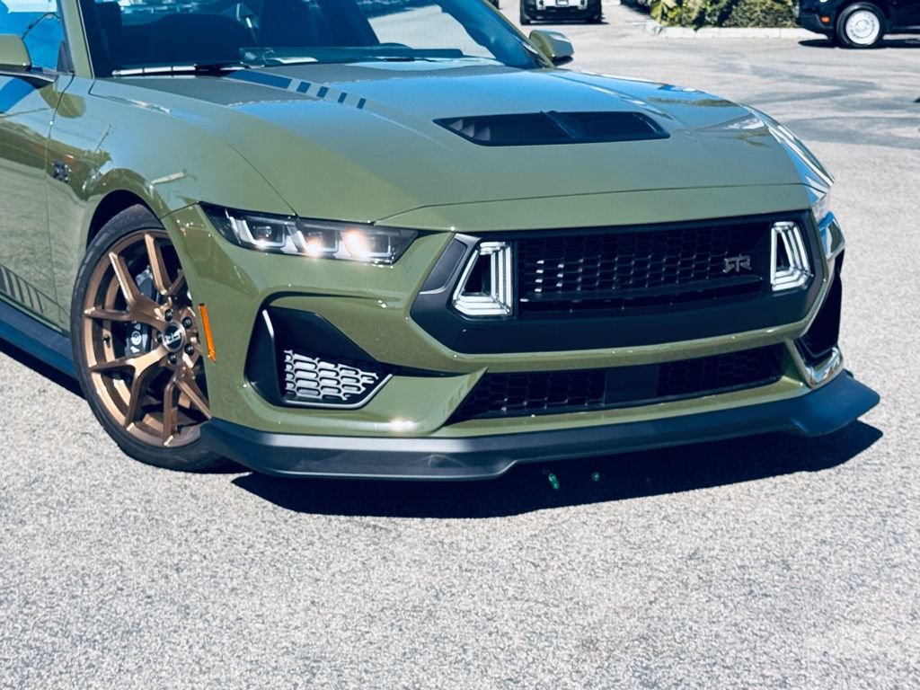 Used 2025 Ford Mustang GT Premium w/ GT Performance Package RWD image 2