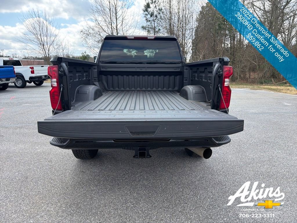 Used 2025 Chevrolet Silverado 2500 Custom w/ Custom Value Package image 10