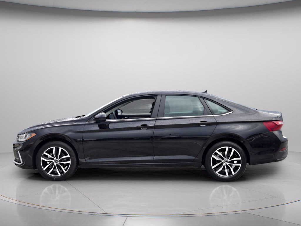 New 2027 Volkswagen Jetta SE FWD image 2