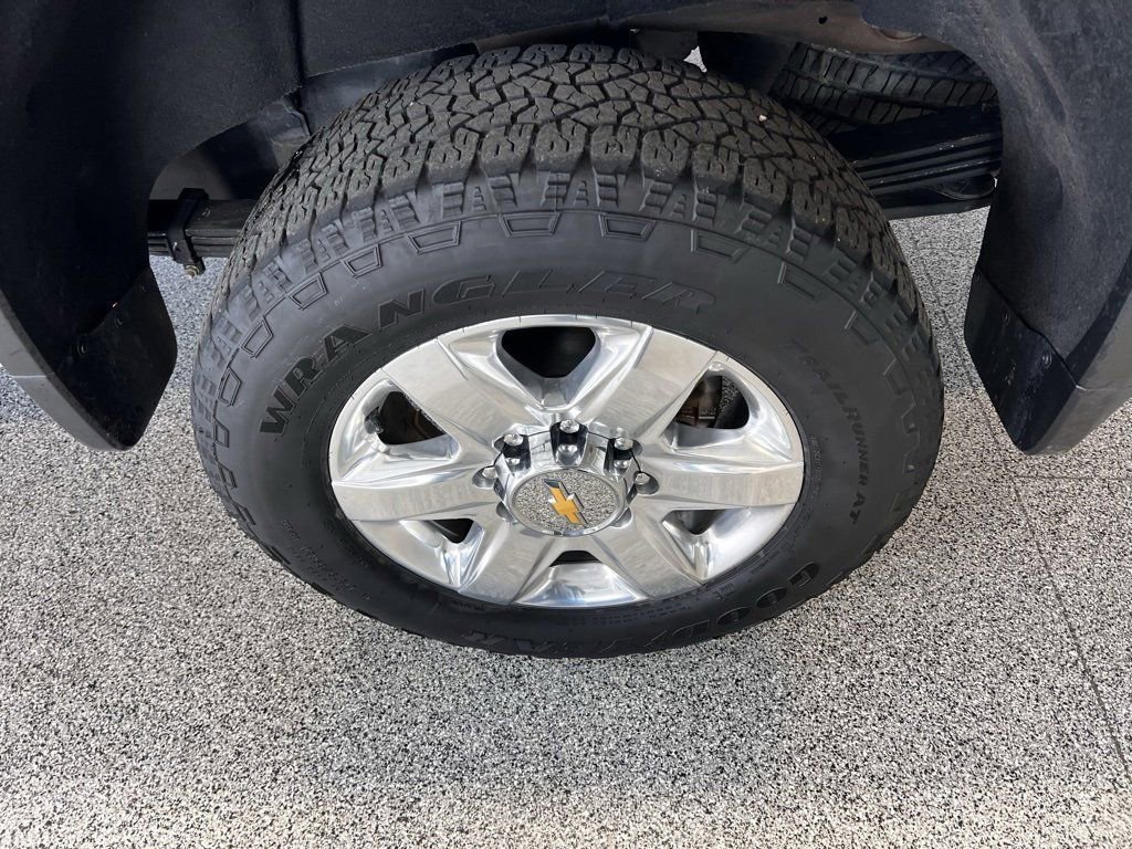 Used 2023 Chevrolet Silverado 2500 LTZ w/ LTZ Convenience Package image 10