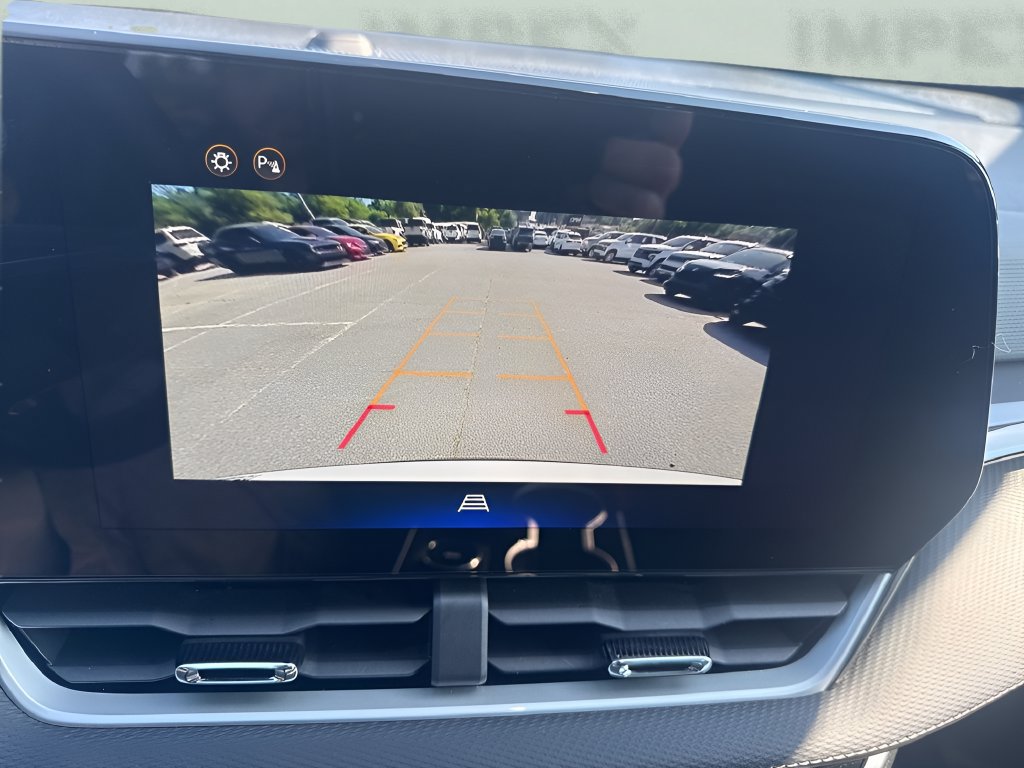 Used 2026 Chevrolet Equinox LT FWD image 19