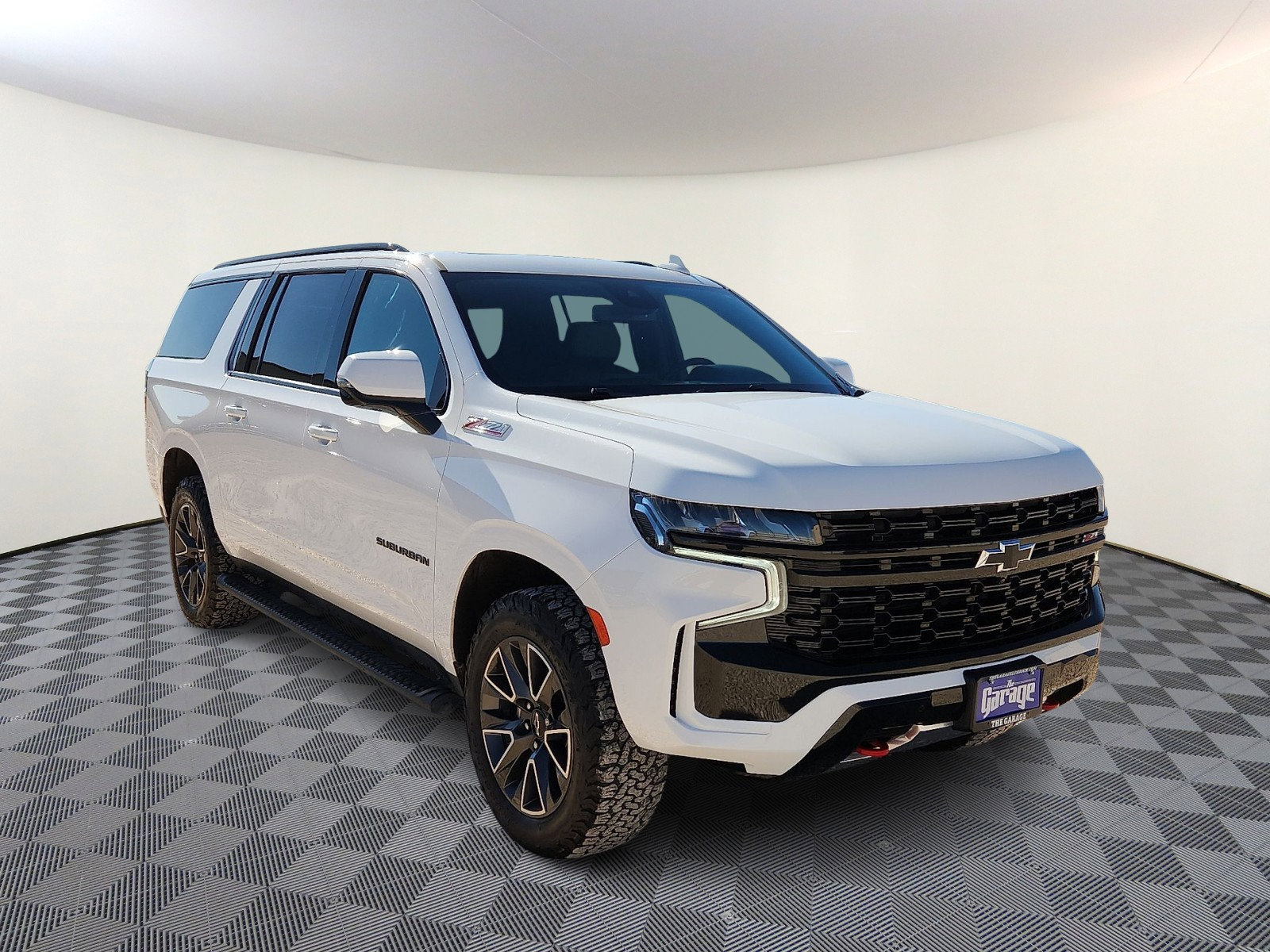 Used 2023 Chevrolet Suburban Z71 w/ Luxury Package AWD/4WD image 6